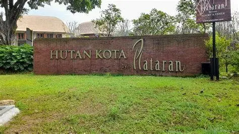 Akses Transportasi Hutan Kota GBK Akses transportasi umum menuju GBK