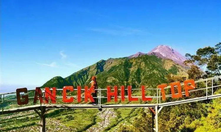 Sunrise menakjubkan di Gancik Hill Top Boyolali