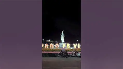Simpang PB VI Selo Suasana malam hari di Simpang PB VI Selo Boyolali