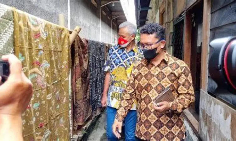 Lorong-lorong estetik di Kampung Batik Kauman Solo