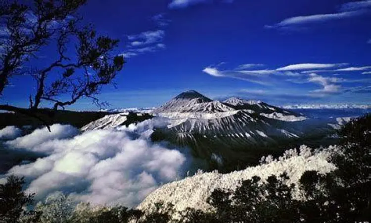 pemandangan puncak jaya gambar pulau papua