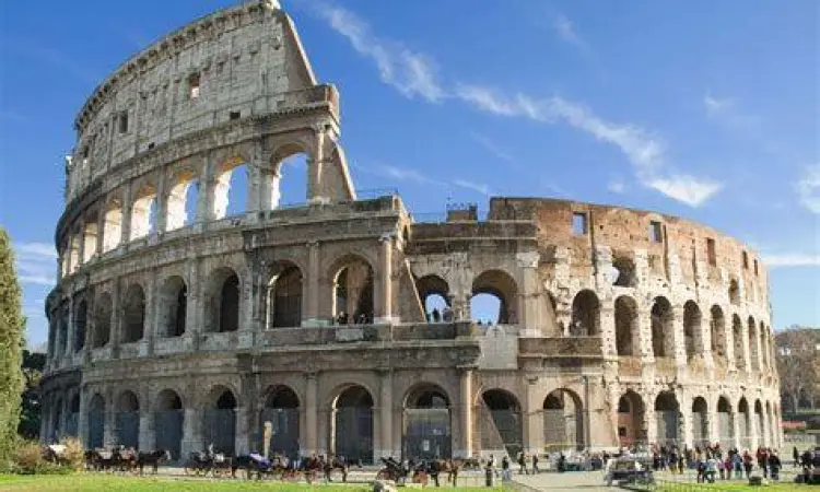 Bangunan Colosseum di Italia