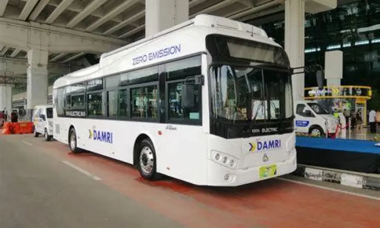 Suasana pool Damri di Botani Square Bogor