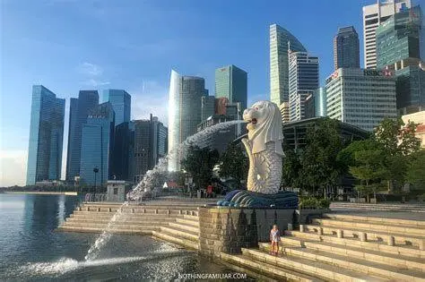 Ikon Pariwisata Singapura Wisatawan di Merlion Park Singapura