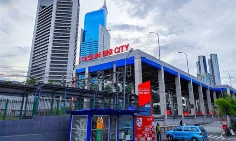 Stasiun BNI City Sudirman Gedung stasiun BNI City Jakarta yang modern