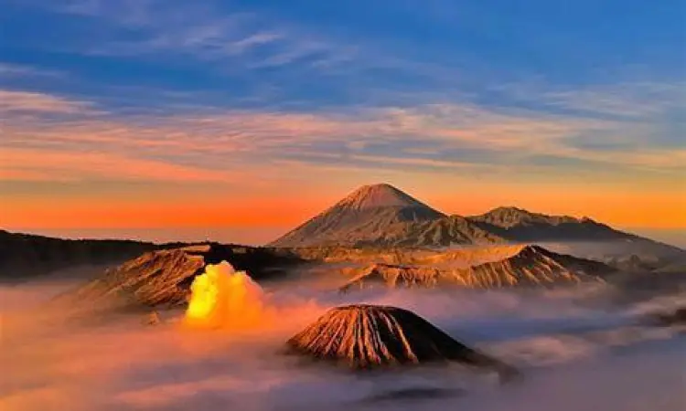 Gambar gunung bromo dari puncak penanjakan satu
