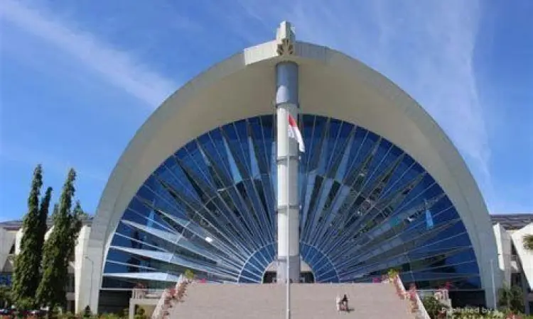 Keunikan Atap Sasando Kantor Gubernur NTT Arsitektur atap Kantor Gubernur NTT berbentuk Sasando