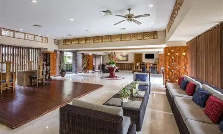 Lobi Vouk Hotel Bali Interior lobi mewah Vouk Hotel Bali