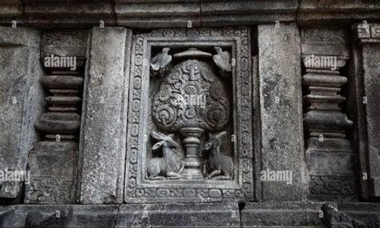 Relief Sejarah Candi Relief Candi Prambanan yang menggambarkan suasana kerajaan kuno