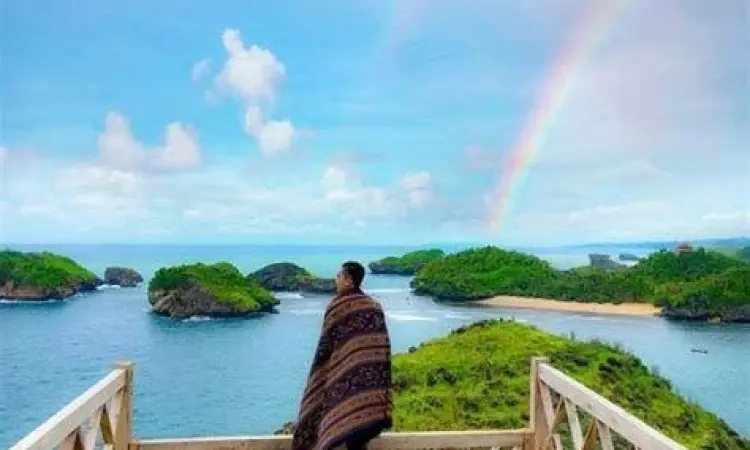 Jalur akses menuju Pantai Kasap Pacitan