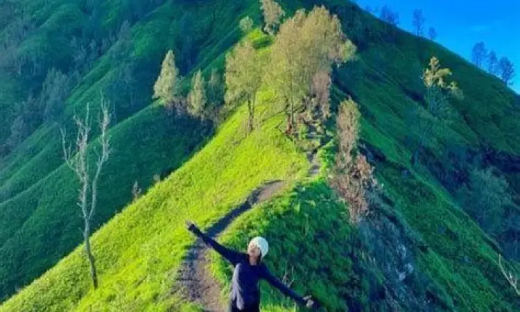 Jalur pendakian Bukit Trunyan Bali yang menantang