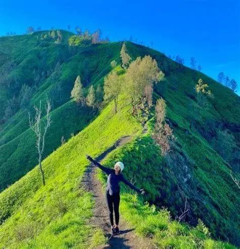 Jalur Trekking Bukit Trunyan Jalur pendakian Bukit Trunyan Bali yang menantang