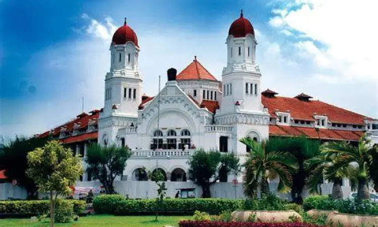 Detail Arsitektur Pintu Seribu Arsitektur detail gedung Lawang Sewu Semarang