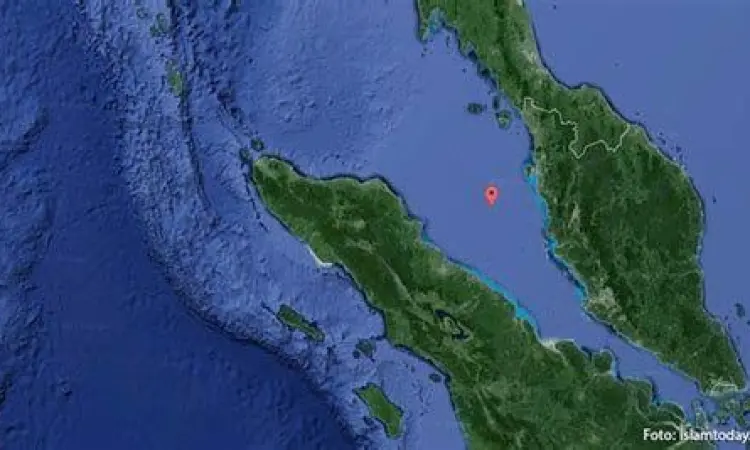 Selat Malaka sebagai jalur perdagangan utama di dekat Malaysia