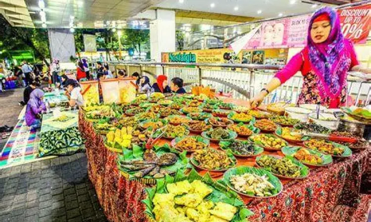 Sajian kuliner khas di kawasan Blok M