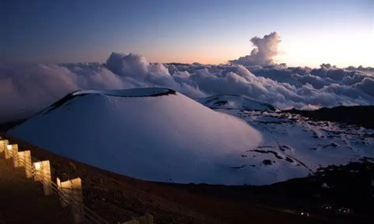 Puncak Mauna Kea Struktur geologi puncak Mauna Kea