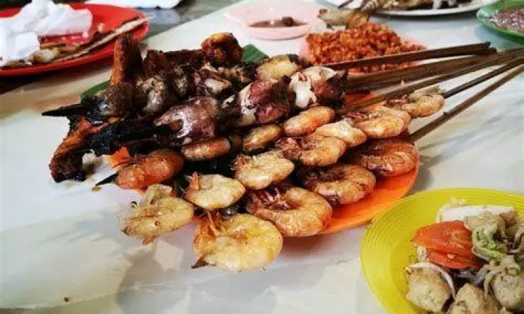 Restoran Seafood Ibu Entin Suasana Restoran RM Ibu Entin Labuan