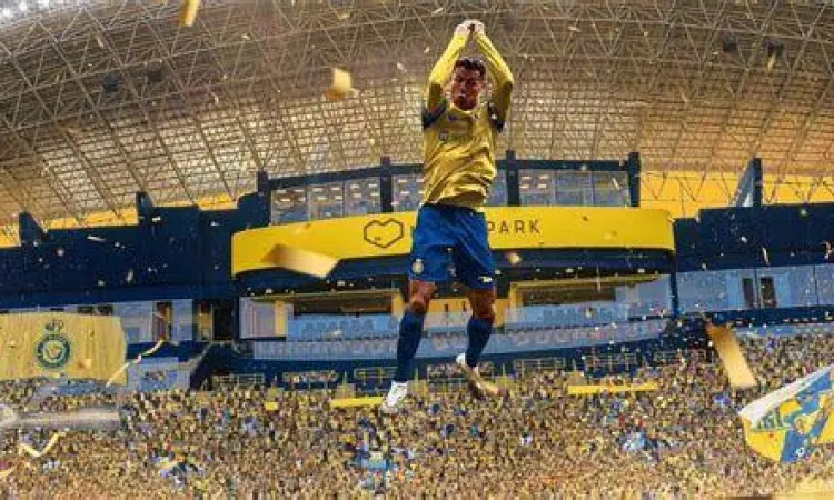 Efek Ronaldo di Liga Pro Saudi Cristiano Ronaldo disambut pendukung Al Nassr di Arab Saudi