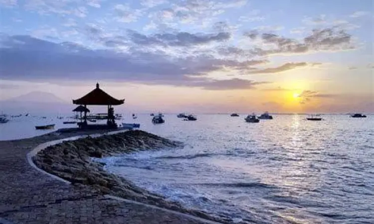 Sunrise di Pantai Sanur Matahari terbit yang mempesona di Pantai Sanur Denpasar