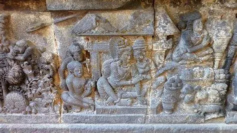 Relief Ramayana Prambanan Detail relief cerita Ramayana di dinding Candi Prambanan