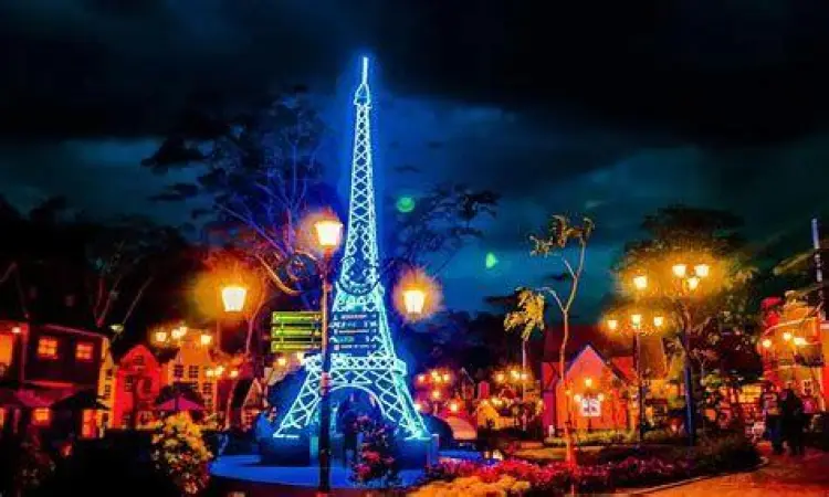 Devoyage Bogor dengan lampu warna-warni