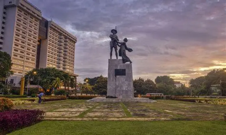Monumen Tugu Tani Monumen Tugu Tani dekat Jl Ridwan Rais