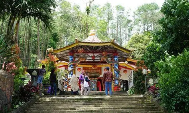 Arsitektur Klenteng di Wisata Gunung Kawi