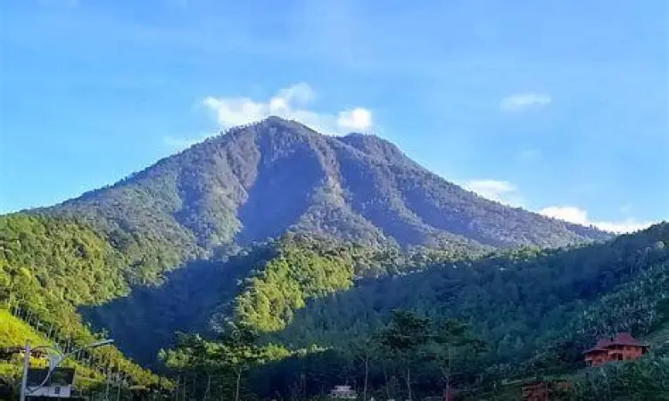 Alam Gunung Kawi Pemandangan alam sekitar desa Wonosari Gunung Kawi