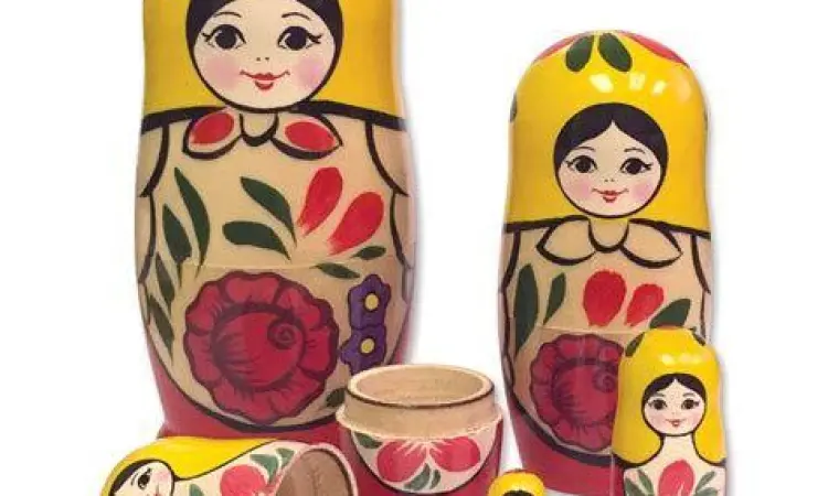 Boneka Matryoshka sebagai ikon contoh kerajinan mancanegara