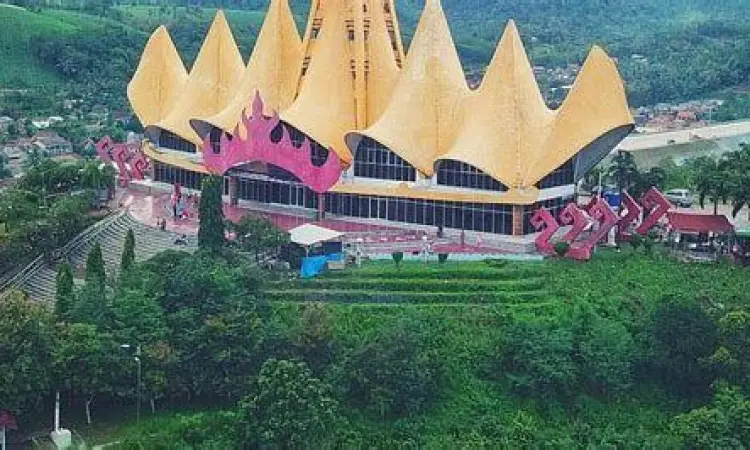 bagian dalam menara siger yang artistik