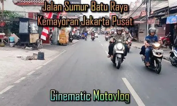 Pusat Ekonomi Sumur Batu Deretan ruko dan pusat bisnis di sepanjang jalan Sumur Batu Raya