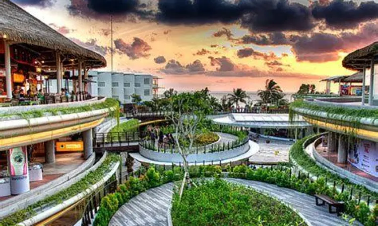 Beachwalk Shopping Mall Kuta Kawasan perbelanjaan Beachwalk dekat bali kuta resort