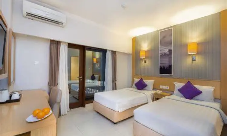 Kamar mewah di Quest Hotel Kuta Bali