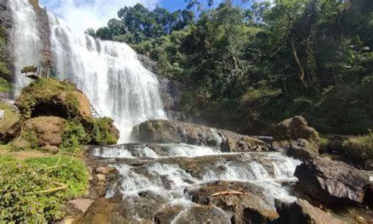 Curug Cikondang yang terletak di dekat Curug Cijalu